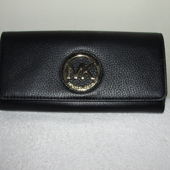NWT/brand new black wallet by Michael kors - Picture 1 of 8